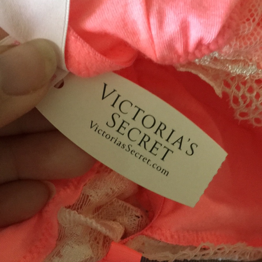NWT! VICTORIA’S SECRET bright pink/orange lacy low back nighty. Size small. - Picture 5 of 5
